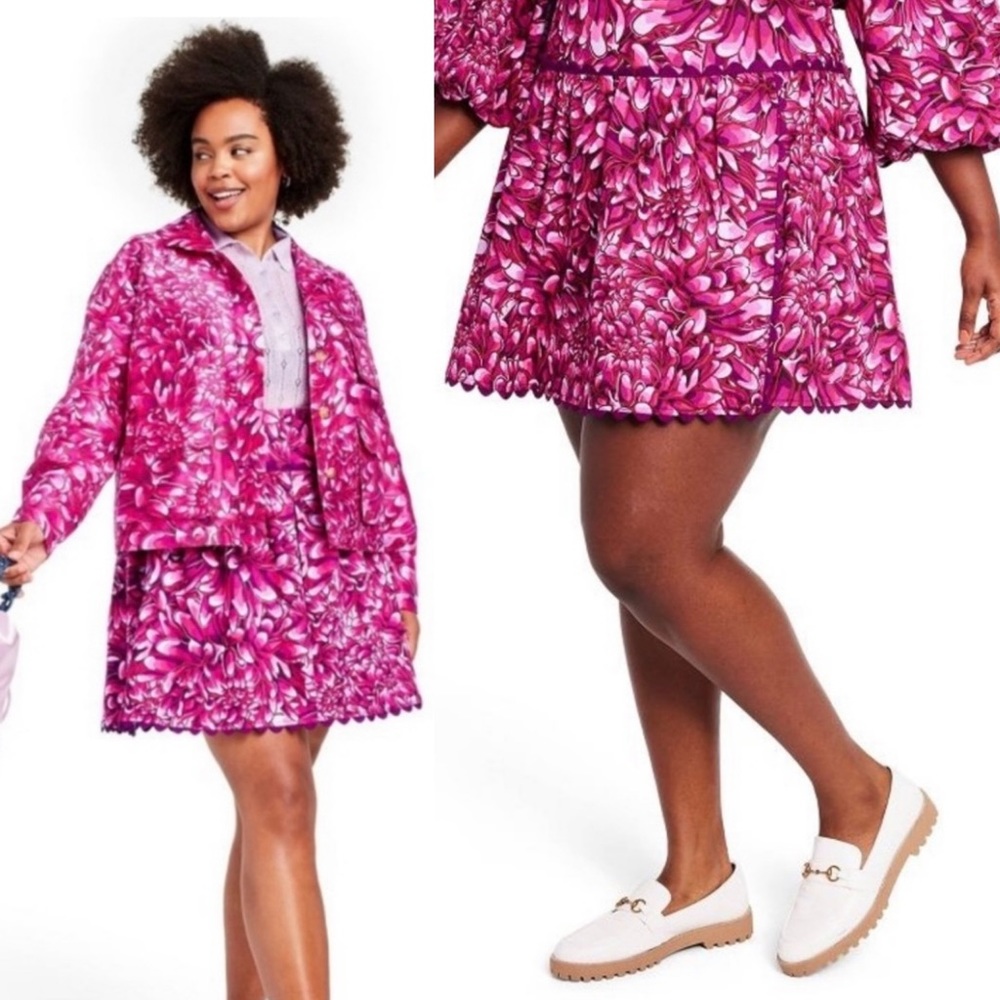 REDUCED
- Kiki Vargas Mini Skirt Kika Vargas Pink Floral Scallop Size 20W/22W